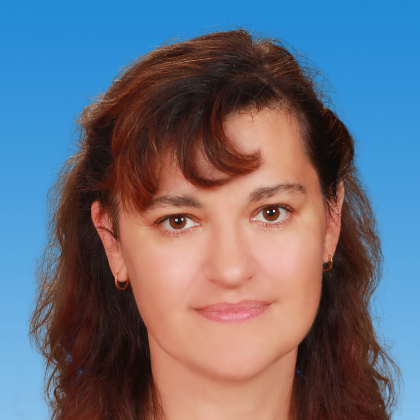 Комарова