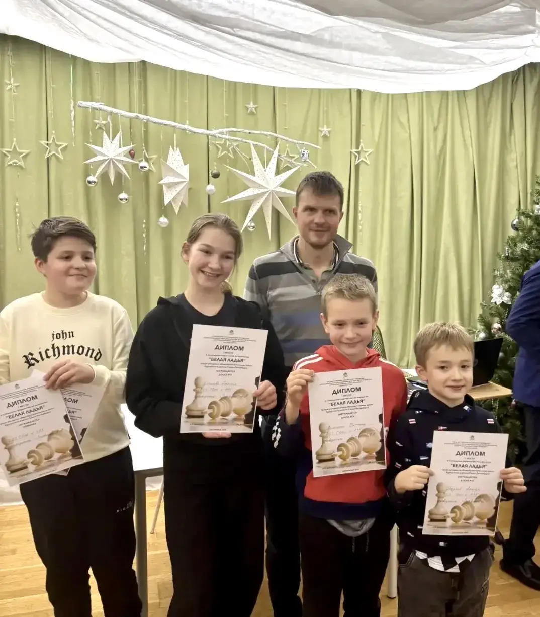 image-12-12-25-07-52
