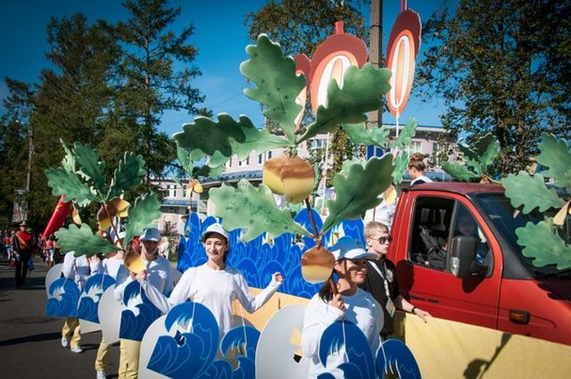 parade2